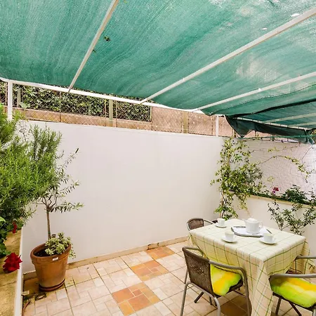 Captain - One Bedroom With Terrace 3 Adults Apartamento *