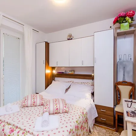 Captain - One Bedroom With Terrace 3 Adults Apartamento