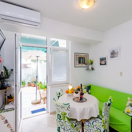 Captain - One Bedroom With Terrace 3 Adults * Dubrovník